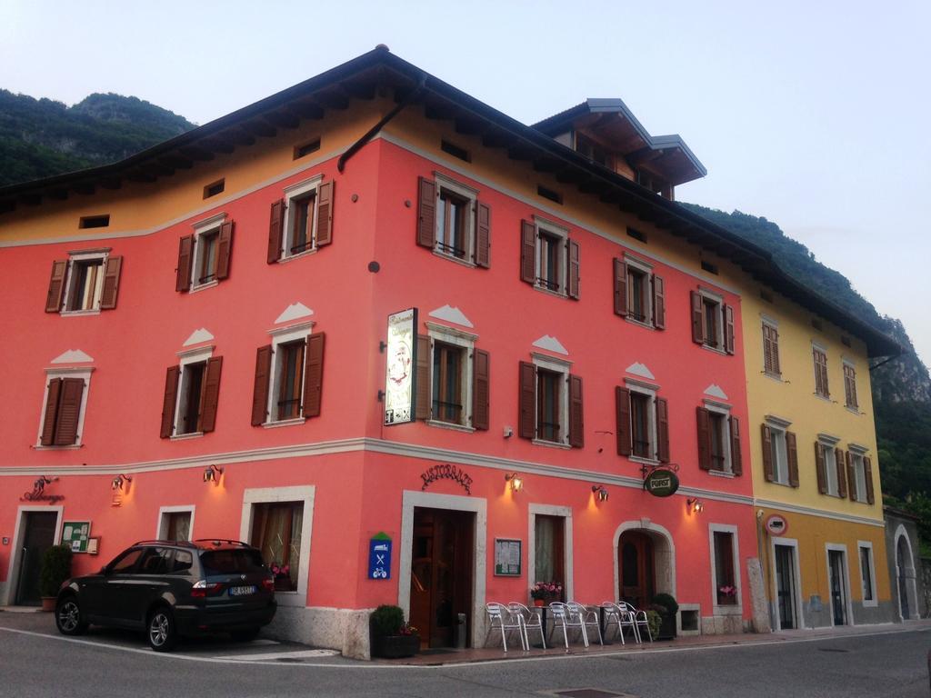 Albergo Ristorante Da Neni Мори Экстерьер фото