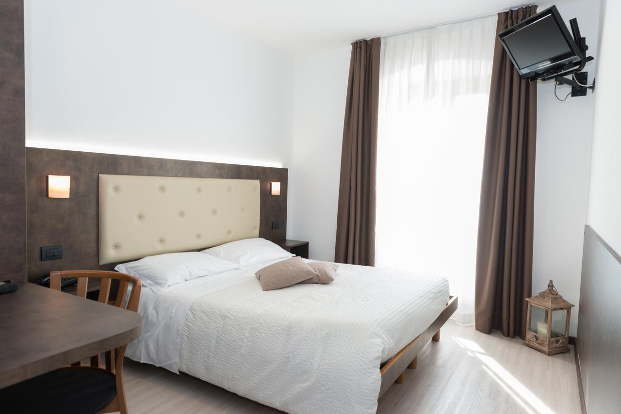 Albergo Ristorante Da Neni Мори Экстерьер фото